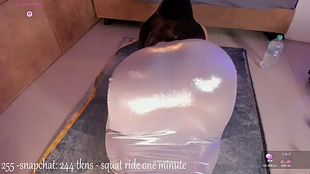 Snapshot of victoriaroyce1 chatting on December 19, 2025, 11:56 am victoriaroyce1 online show from December 19, 2025, 11:56 am