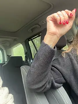 sansan2411 online show from March 25, 2026, 12:26 pm