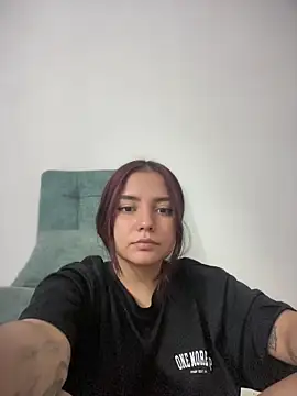 Ema kraus online show from April 26, 2026, 1:25 am