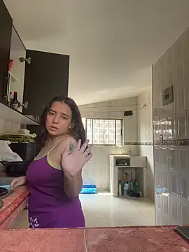 Snapshot of Ema_kraus chatting on March 1, 2026, 6:19 pm Ema kraus online show from March 1, 2026, 6:19 pm