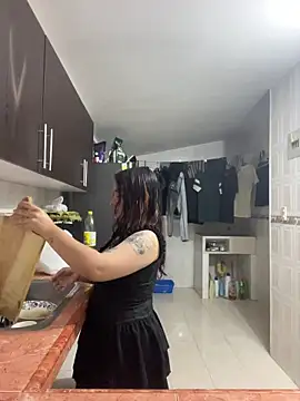 Snapshot of Ema_kraus chatting on February 18, 2026, 12:41 am Ema kraus online show from February 18, 2026, 12:41 am