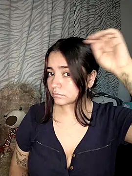 Snapshot of Ema_kraus chatting on February 1, 2025, 5:18 am Ema kraus online show from February 1, 2025, 5:18 am