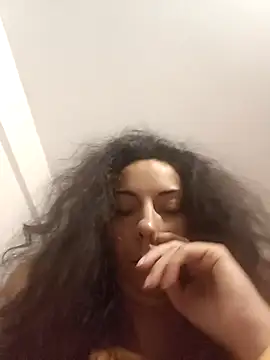 naughty69curls online show from November 12, 2025, 5:06 pm