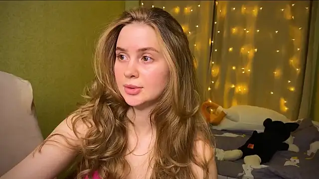 IlonaMurf online show from February 18, 2025, 4:03 pm