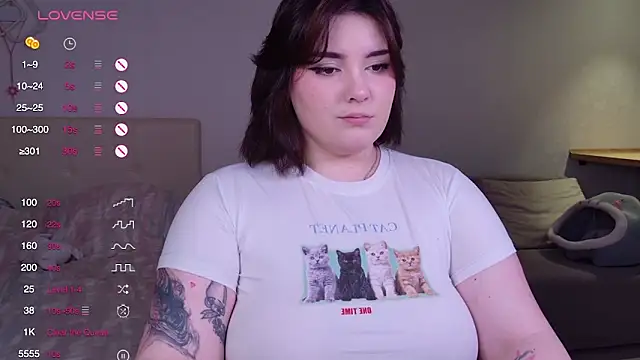 YumiYammy online show from November 23, 2025, 2:49 pm