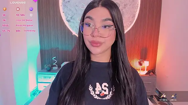 Snapshot of RoseCassie chatting on June 29, 2026, 1:11 pm RoseCassie online show from June 29, 2026, 1:11 pm