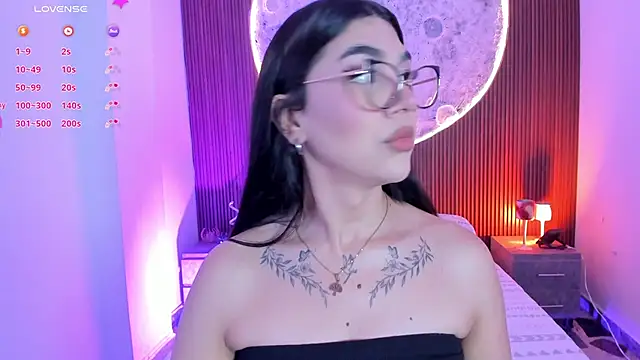 Snapshot of RoseCassie chatting on June 18, 2026, 2:00 pm RoseCassie online show from June 18, 2026, 2:00 pm