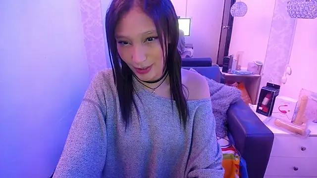 mia collens online show from July 24, 2026, 2:29 am