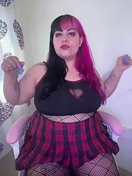 Snapshot of Pinky-Flower chatting on February 11, 2025, 9:56 pm Pinky-Flower online show from February 11, 2025, 9:56 pm