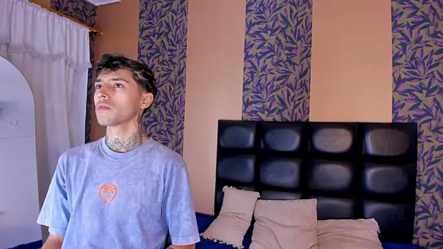 hinata itachi online show from February 28, 2026, 4:01 am