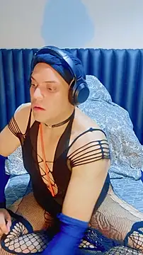 NikkelSofia online show from August 4, 2026, 1:21 am