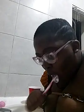 Snapshot of Damm_Bobbies chatting on February 26, 2026, 3:06 am Damm Bobbies online show from February 26, 2026, 3:06 am