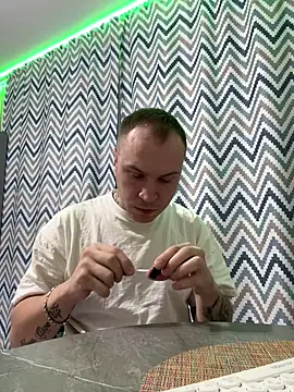  x x x x x x online show from January 1, 2025, 11:40 pm