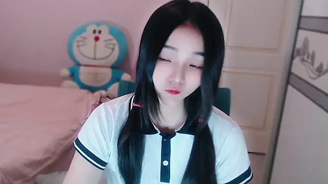 xiao-xiao-D online show from October 14, 2025, 8:37 am