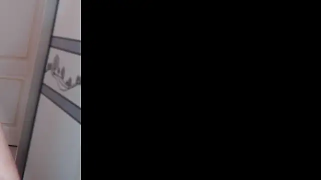 xiao-xiao-D online show from November 20, 2025, 5:41 am