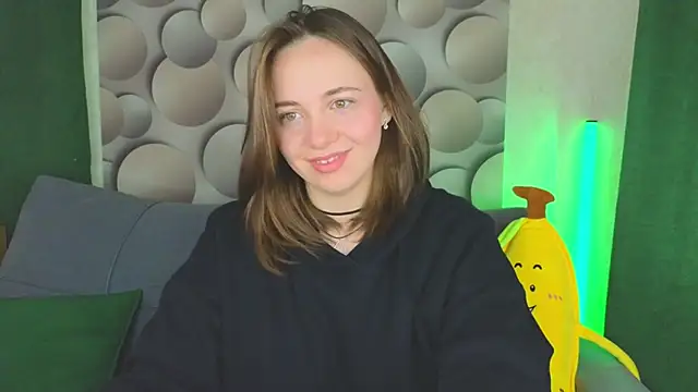 Snapshot of Cute_smile_sharon chatting on March 21, 2025, 3:12 am Cute smile sharon online show from March 21, 2025, 3:12 am