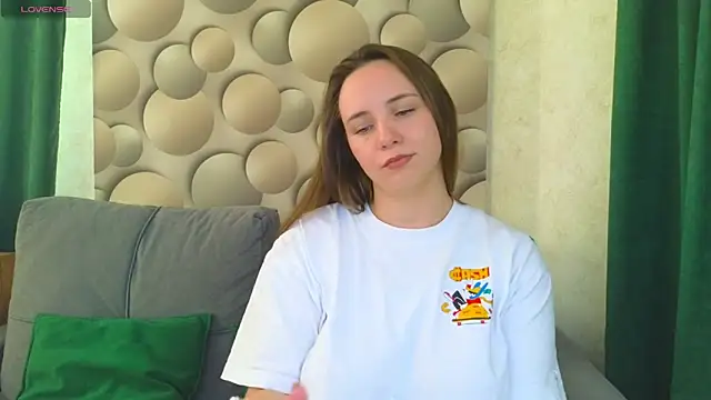 Snapshot of Cute_smile_sharon chatting on September 26, 2025, 11:06 am Cute smile sharon online show from September 26, 2025, 11:06 am