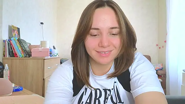 Snapshot of Cute_smile_sharon chatting on February 18, 2025, 6:48 am Cute smile sharon online show from February 18, 2025, 6:48 am