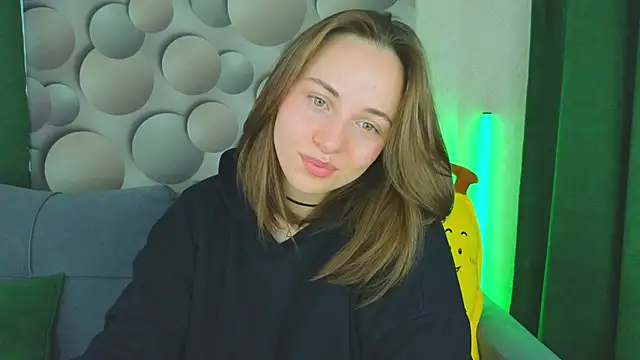 Snapshot of Cute_smile_sharon chatting on March 15, 2025, 3:07 am Cute smile sharon online show from March 15, 2025, 3:07 am