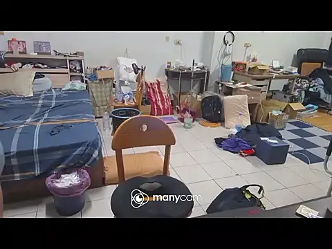 Snapshot of bb770504 chatting on October 8, 2025, 11:12 am bb770504 online show from October 8, 2025, 11:12 am