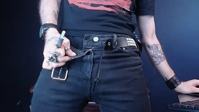 Snapshot of AxelColton chatting on March 15, 2025, 6:47 am AxelColton online show from March 15, 2025, 6:47 am