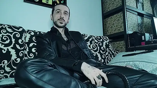 Snapshot of AxelColton chatting on September 18, 2025, 9:45 am AxelColton online show from September 18, 2025, 9:45 am