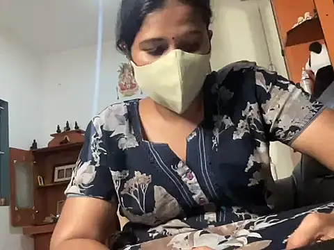 Snapshot of Tamil_Sanjana_ chatting on October 19, 2025, 8:33 pm Tamil Sanjana  online show from October 19, 2025, 8:33 pm