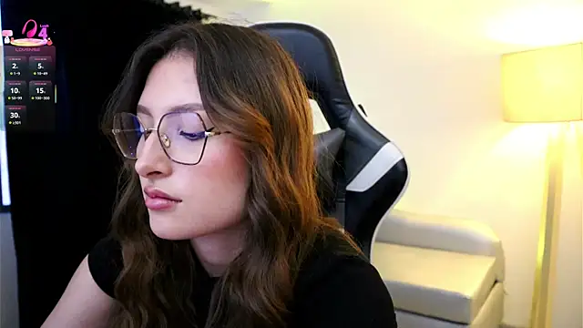 Daisha Riley online show from October 10, 2025, 8:31 pm