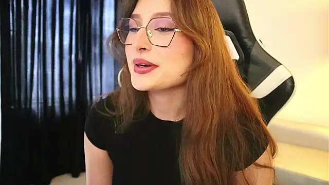 Daisha Riley online show from November 18, 2025, 2:53 pm