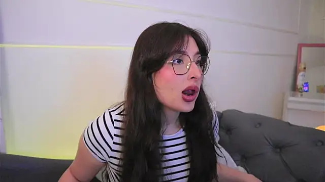 Snapshot of Daisha_Riley chatting on February 13, 2026, 4:12 am Daisha Riley online show from February 13, 2026, 4:12 am