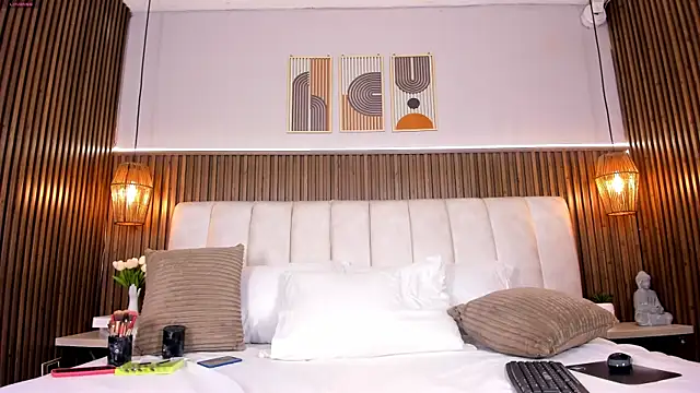 PerlaPreciosa online show from March 28, 2026, 4:13 am