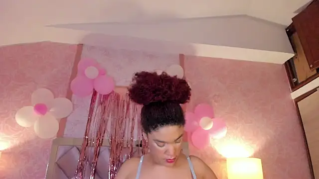 loladupont online show from May 9, 2026, 2:48 am
