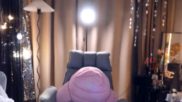 Snapshot of zhdhdbdkx chatting on September 22, 2025, 4:13 pm zhdhdbdkx online show from September 22, 2025, 4:13 pm