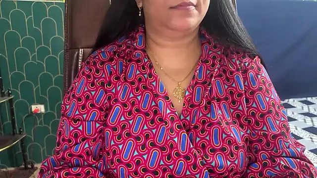 FlatVincy4 online show from July 16, 2026, 3:42 pm