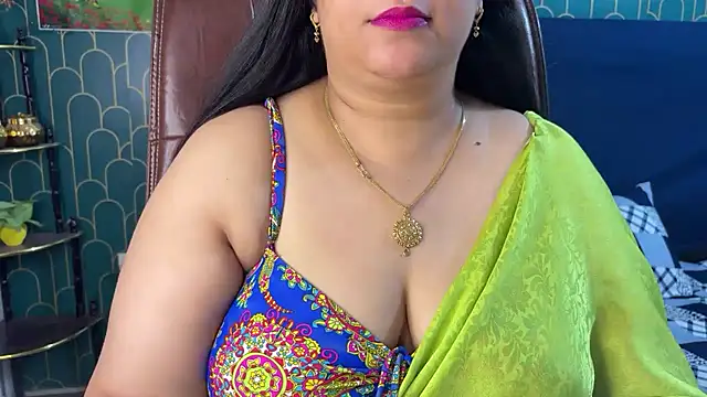 FlatVincy4 online show from July 25, 2026, 5:48 am