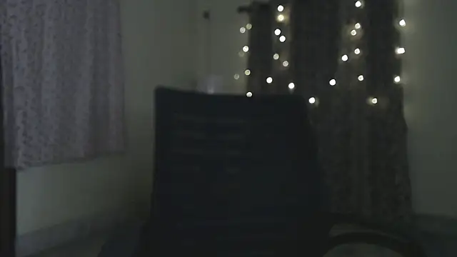 hot menka online show from November 7, 2025, 6:01 pm