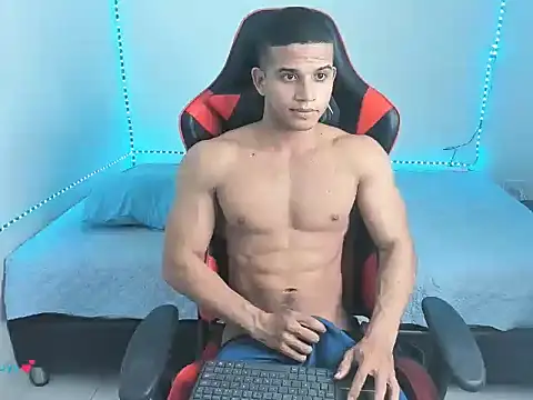 Snapshot of oliver_thompsson7 chatting on April 17, 2026, 2:14 am oliver thompsson7 online show from April 17, 2026, 2:14 am