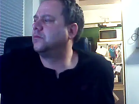 Snapshot of DauerAkt8069 chatting on January 15, 2026, 6:33 pm DauerAkt8069 online show from January 15, 2026, 6:33 pm