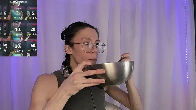 Snapshot of -Kerosene- chatting on January 10, 2025, 10:15 pm -Kerosene- online show from January 10, 2025, 10:15 pm