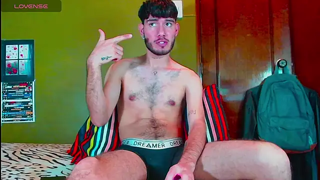 gato444  online show from January 28, 2025, 8:47 pm