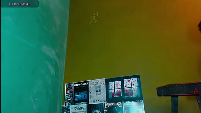 gato444  online show from January 11, 2025, 11:24 pm