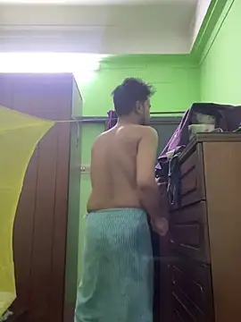 Snapshot of GildanK18 chatting on March 14, 2025, 5:24 pm GildanK18 online show from March 14, 2025, 5:24 pm