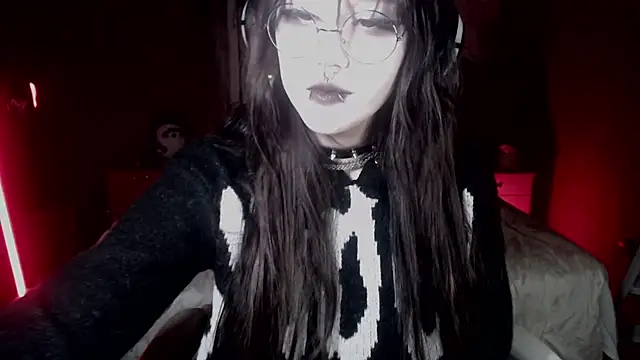 chloe crystall killer online show from October 9, 2025, 12:06 pm