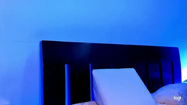 Snapshot of BradLeon_ chatting on March 23, 2025, 2:59 am BradLeon online show from March 23, 2025, 2:59 am