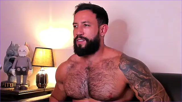 BradLeon  online show from November 24, 2025, 6:41 pm