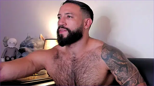 BradLeon  online show from December 4, 2025, 10:31 pm