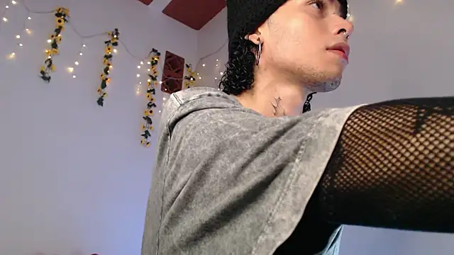 Snapshot of seven7xis chatting on March 12, 2025, 4:51 am seven7xis online show from March 12, 2025, 4:51 am