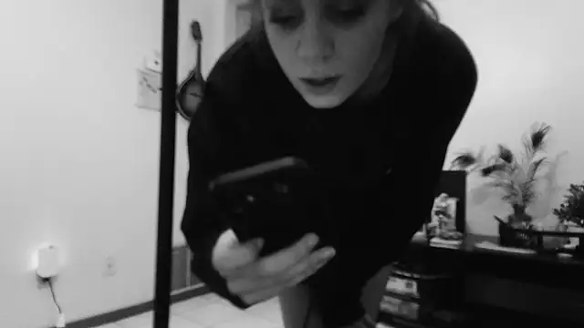 BedroomBarbie online show from October 4, 2025, 10:33 pm