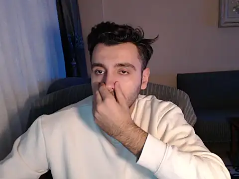 handsomeee04 online show from November 13, 2025, 10:13 pm