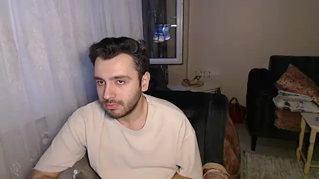 handsomeee04 online show from May 31, 2026, 5:40 pm